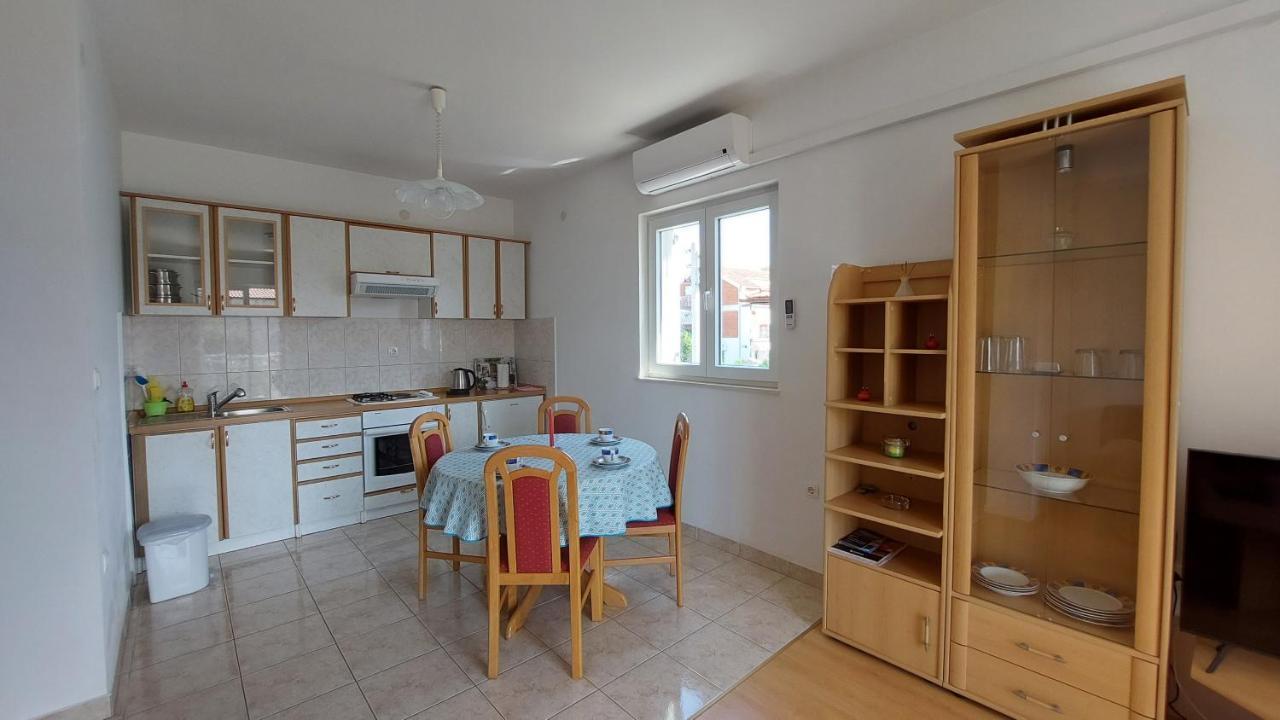 Apartments Gardijan Vodice Exterior photo