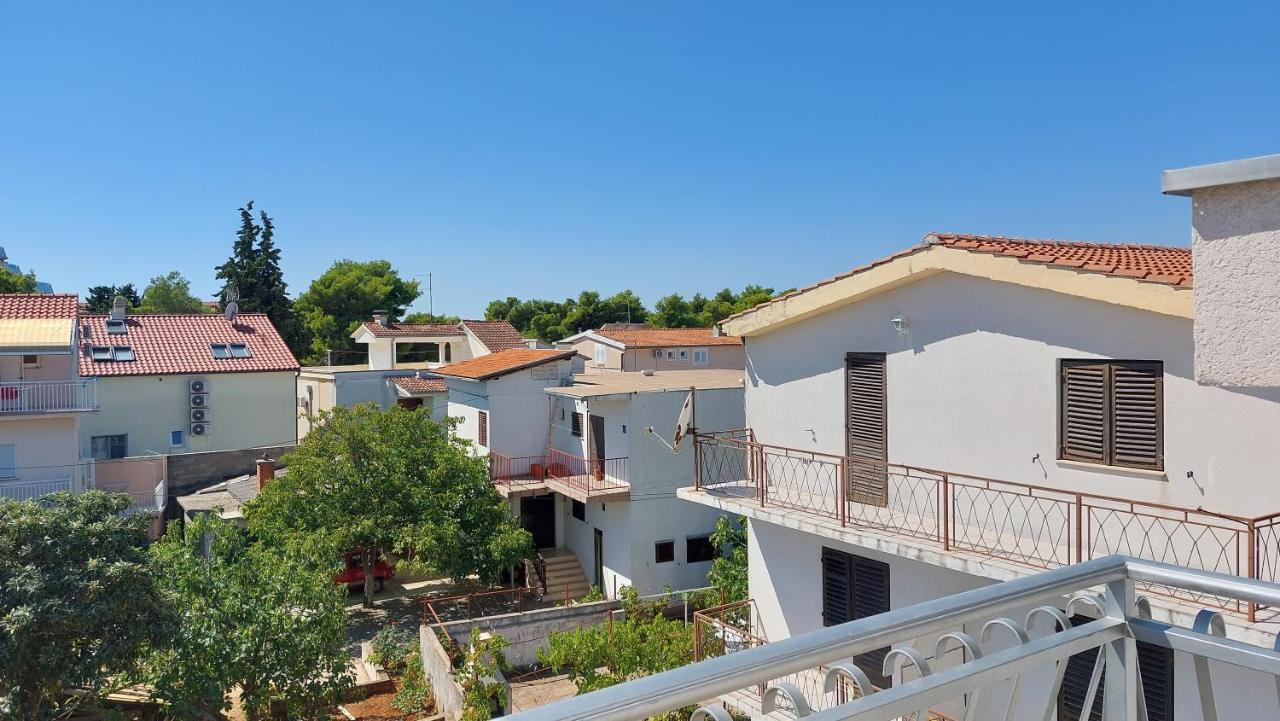 Apartments Gardijan Vodice Exterior photo