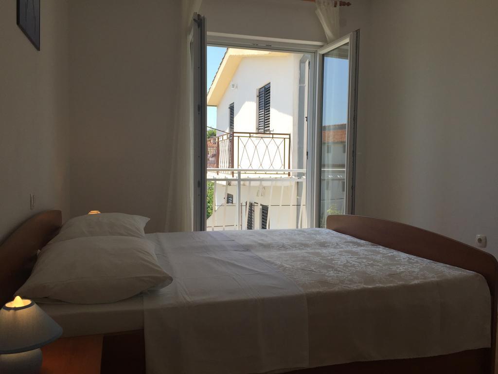 Apartments Gardijan Vodice Exterior photo